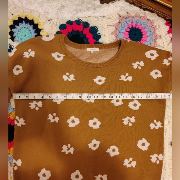 Maurices Floral Sweater Size L - Picture 3 of 6